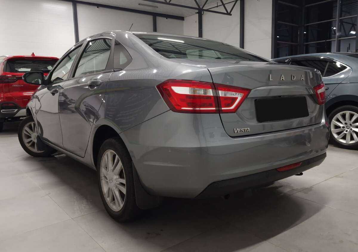Lada (ВАЗ) Vesta с пробегом — 2018 год. Фото: #1