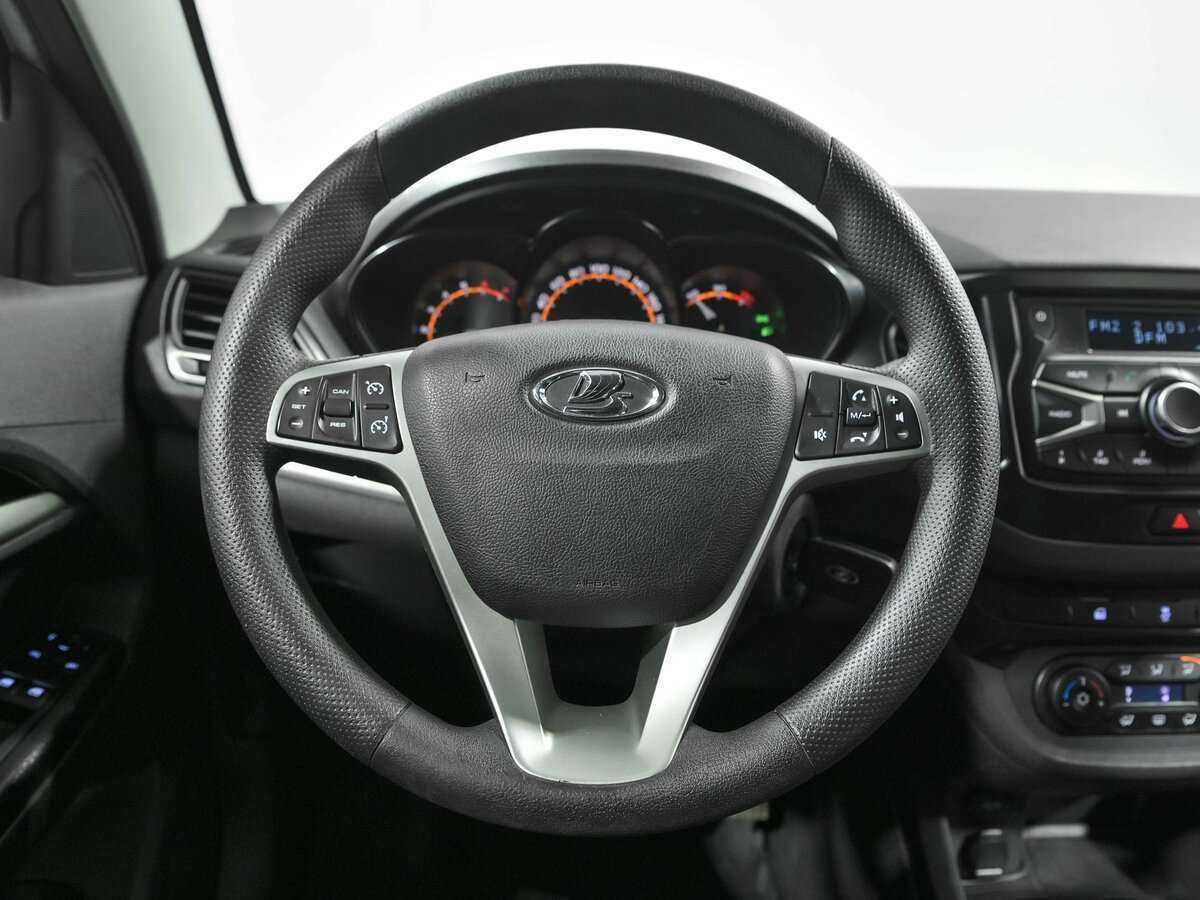 Lada (ВАЗ) Vesta с пробегом — 2019 год. Фото: #7