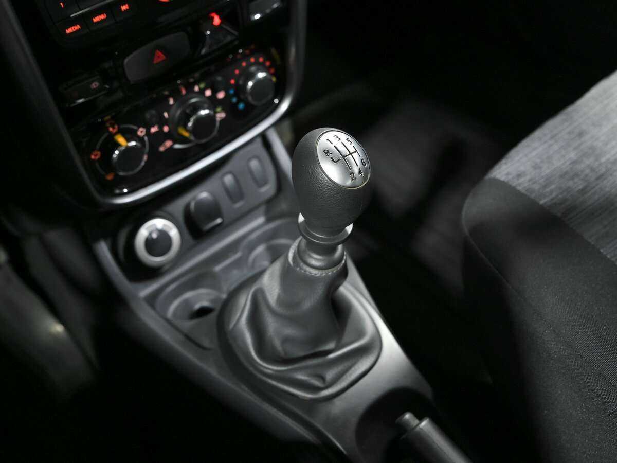 Renault Duster с пробегом — 2014 год. Фото: #9