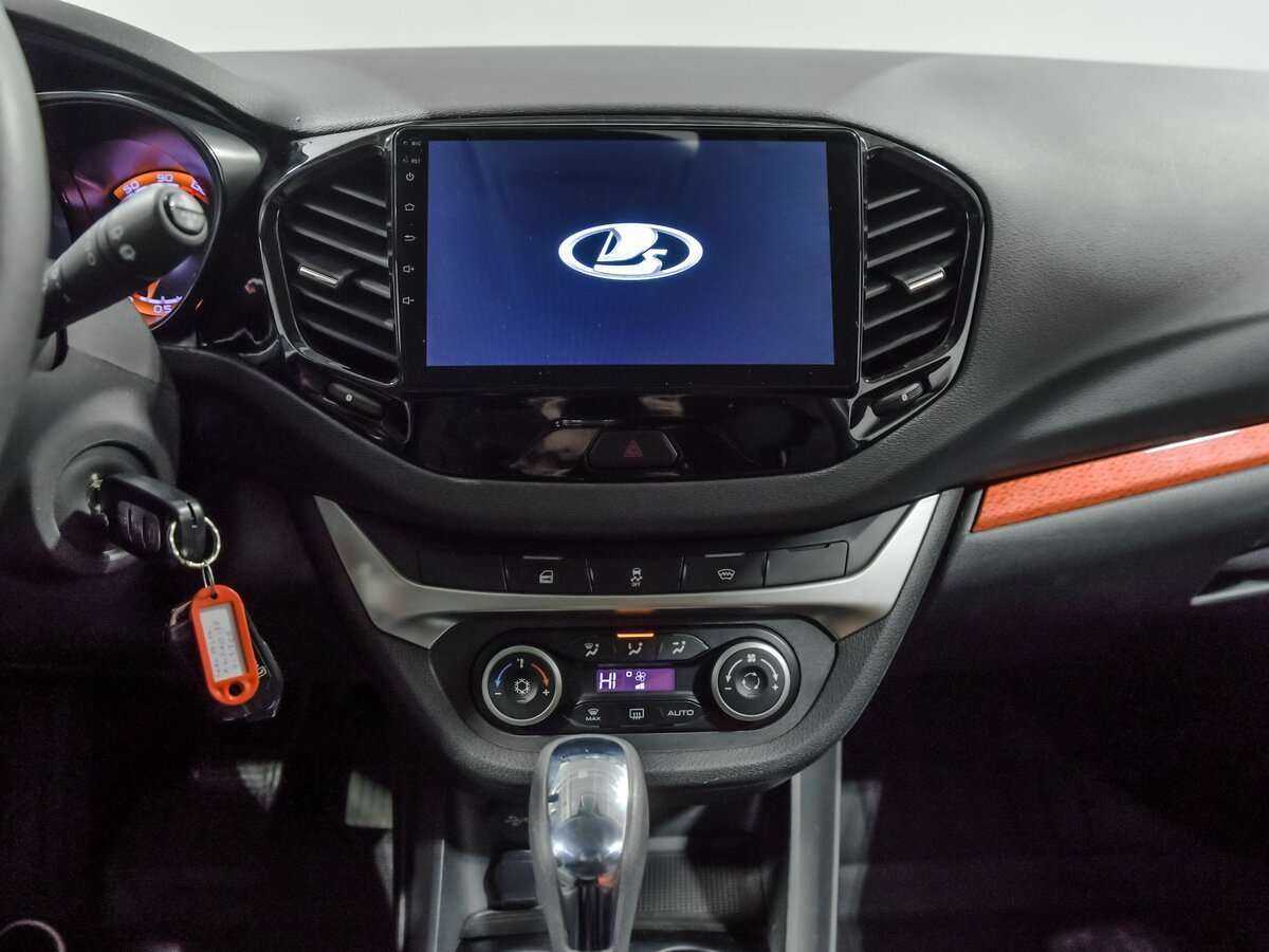 Lada (ВАЗ) Vesta с пробегом — 2020 год. Фото: #8