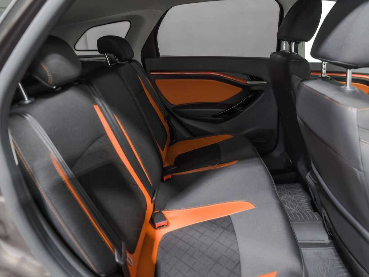 Lada (ВАЗ) Vesta с пробегом — 2020 год. Фото: #12