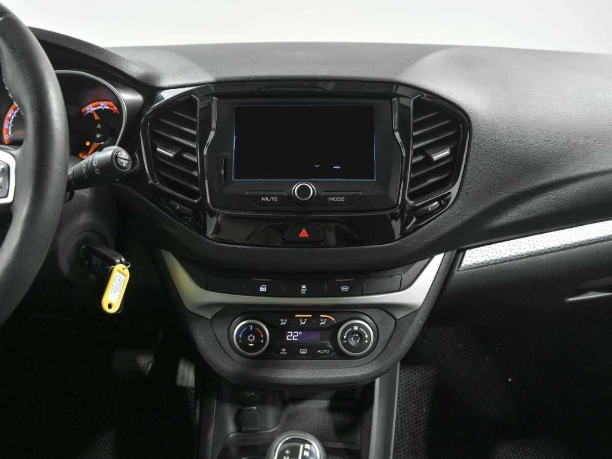 Lada (ВАЗ) Vesta с пробегом — 2019 год. Фото: #5