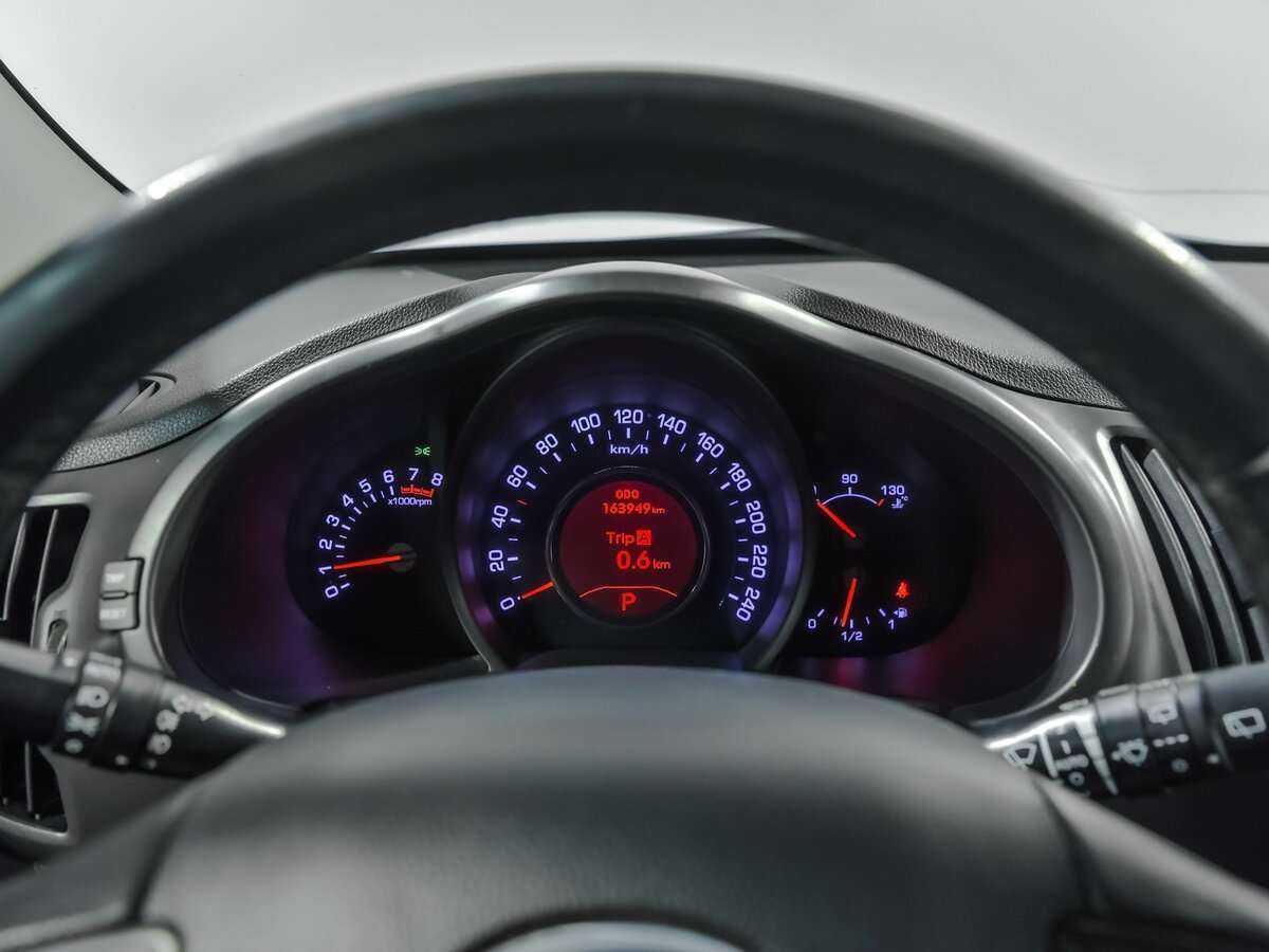 Kia Sportage с пробегом — 2012 год. Фото: #6