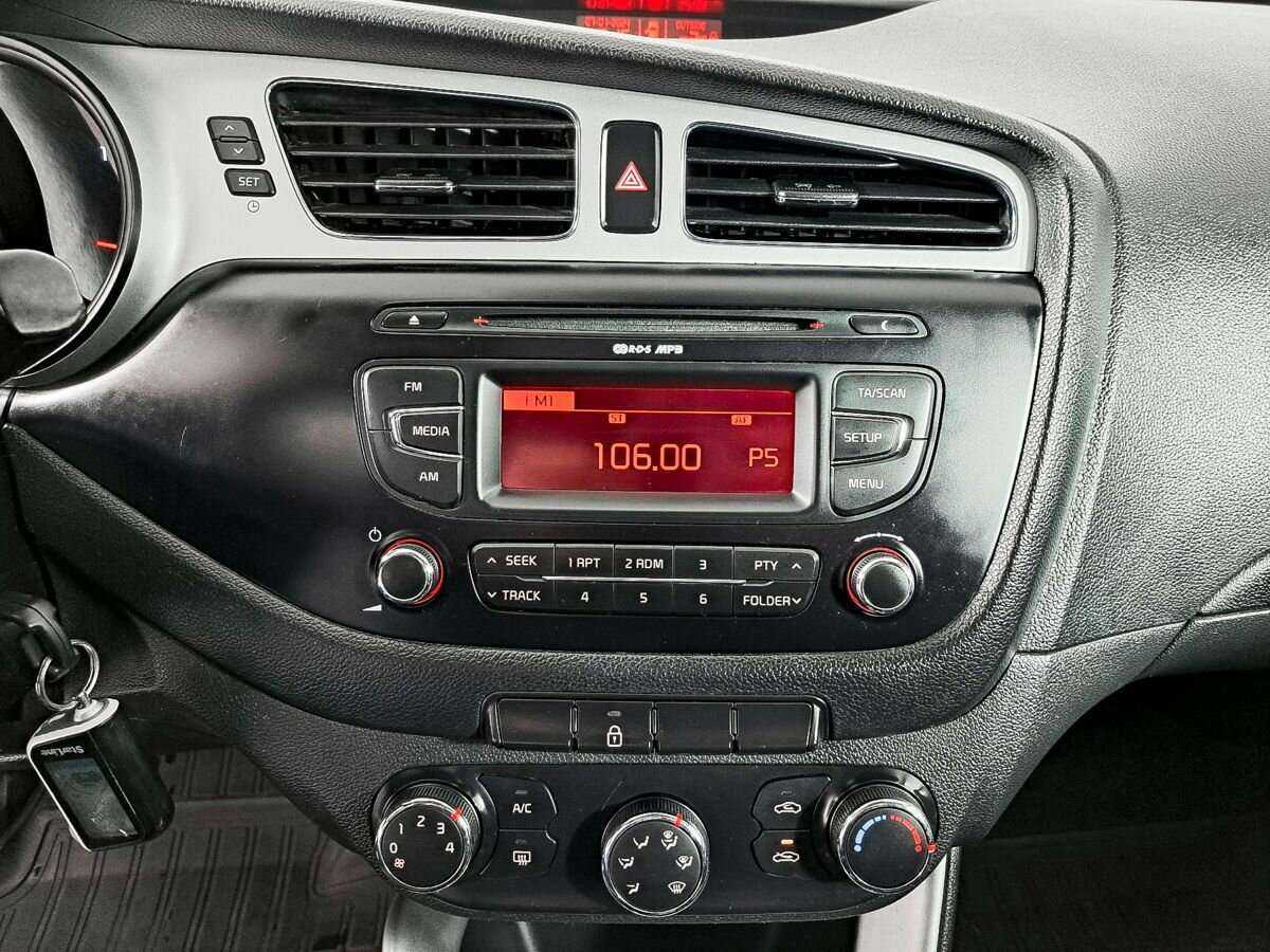 Kia Ceed с пробегом — 2013 год. Фото: #14