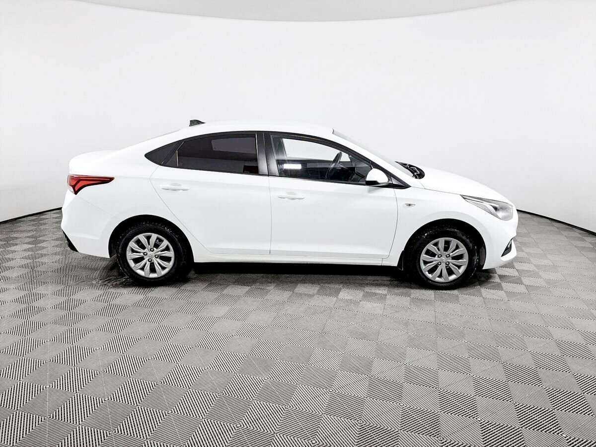 Hyundai Solaris с пробегом — 2017 год. Фото: #3