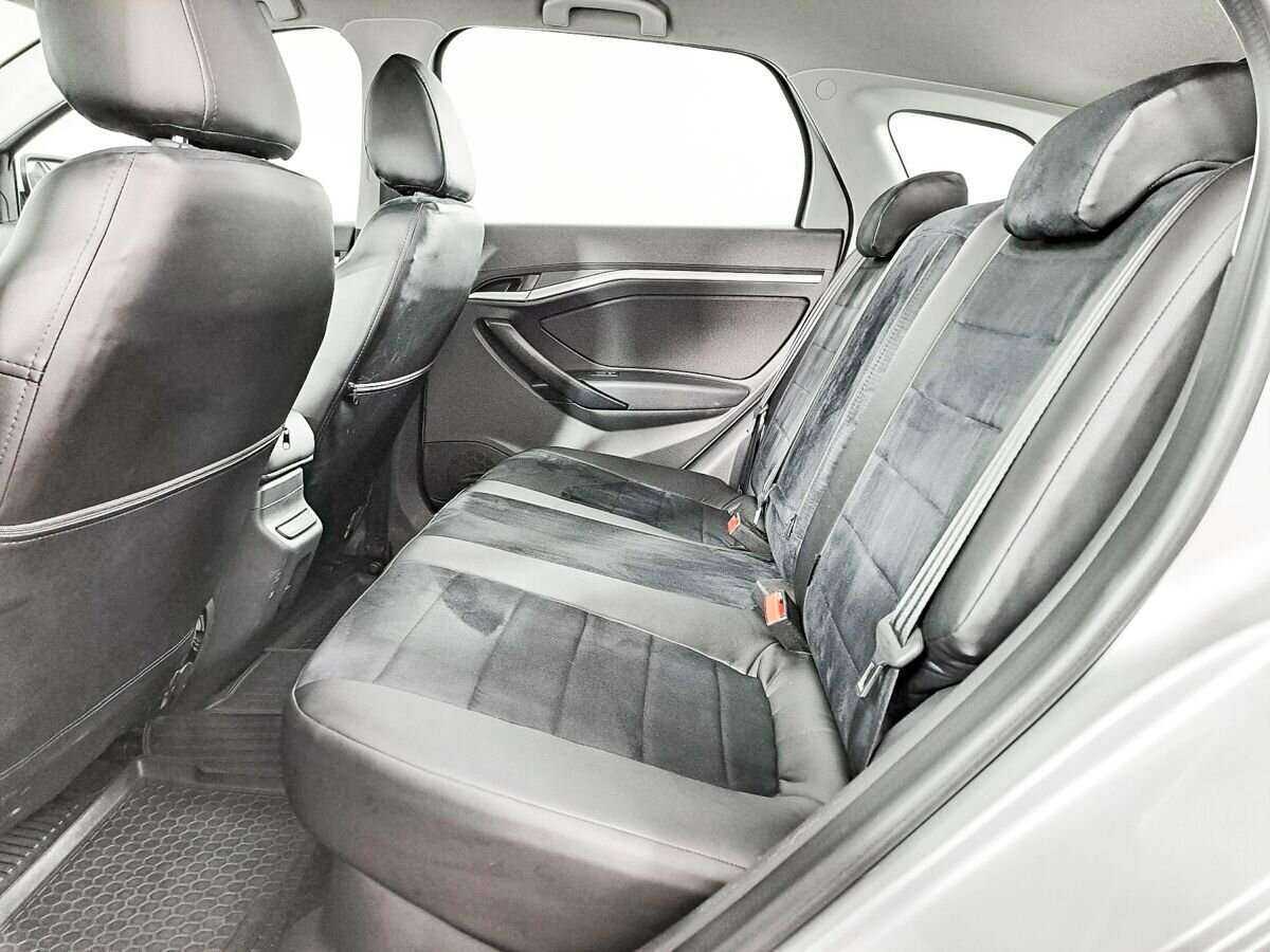 Lada (ВАЗ) Vesta с пробегом — 2019 год. Фото: #11