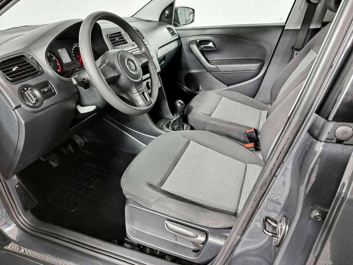 Volkswagen Polo с пробегом — 2014 год. Фото: #12