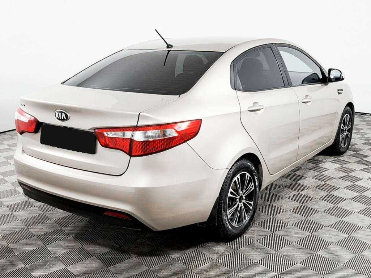 Kia Rio с пробегом — 2013 год. Фото: #4