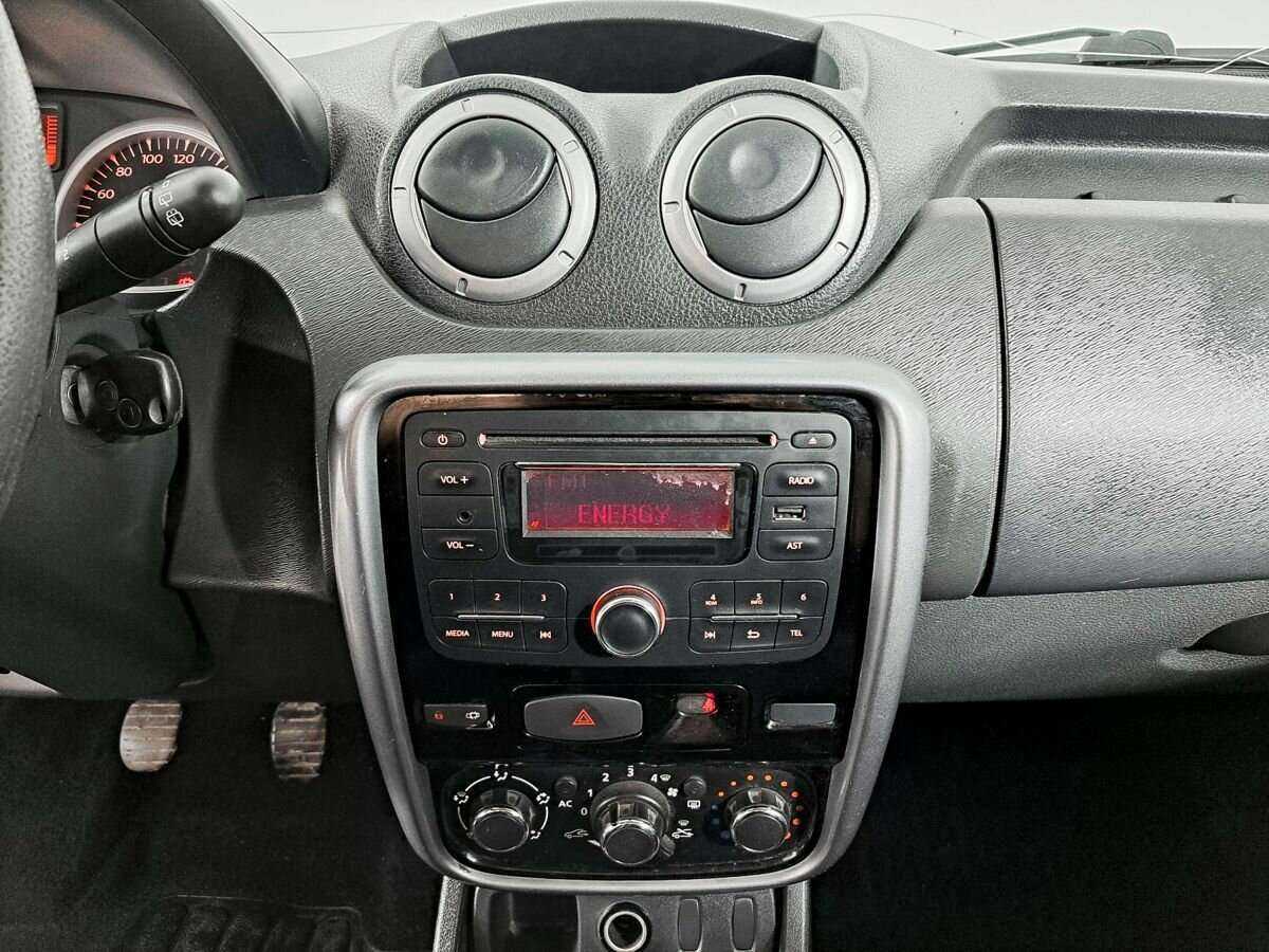 Renault Duster с пробегом — 2012 год. Фото: #12