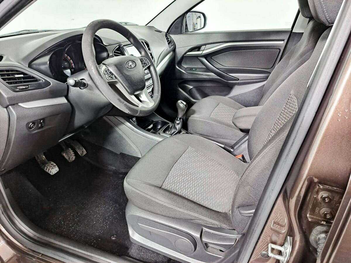 Lada (ВАЗ) Vesta с пробегом — 2018 год. Фото: #12