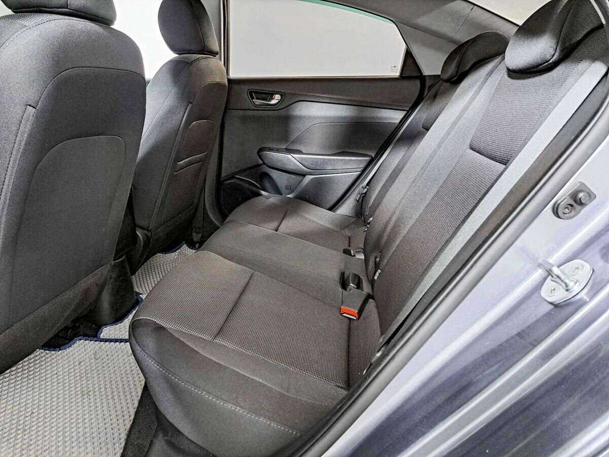 Hyundai Solaris с пробегом — 2018 год. Фото: #9