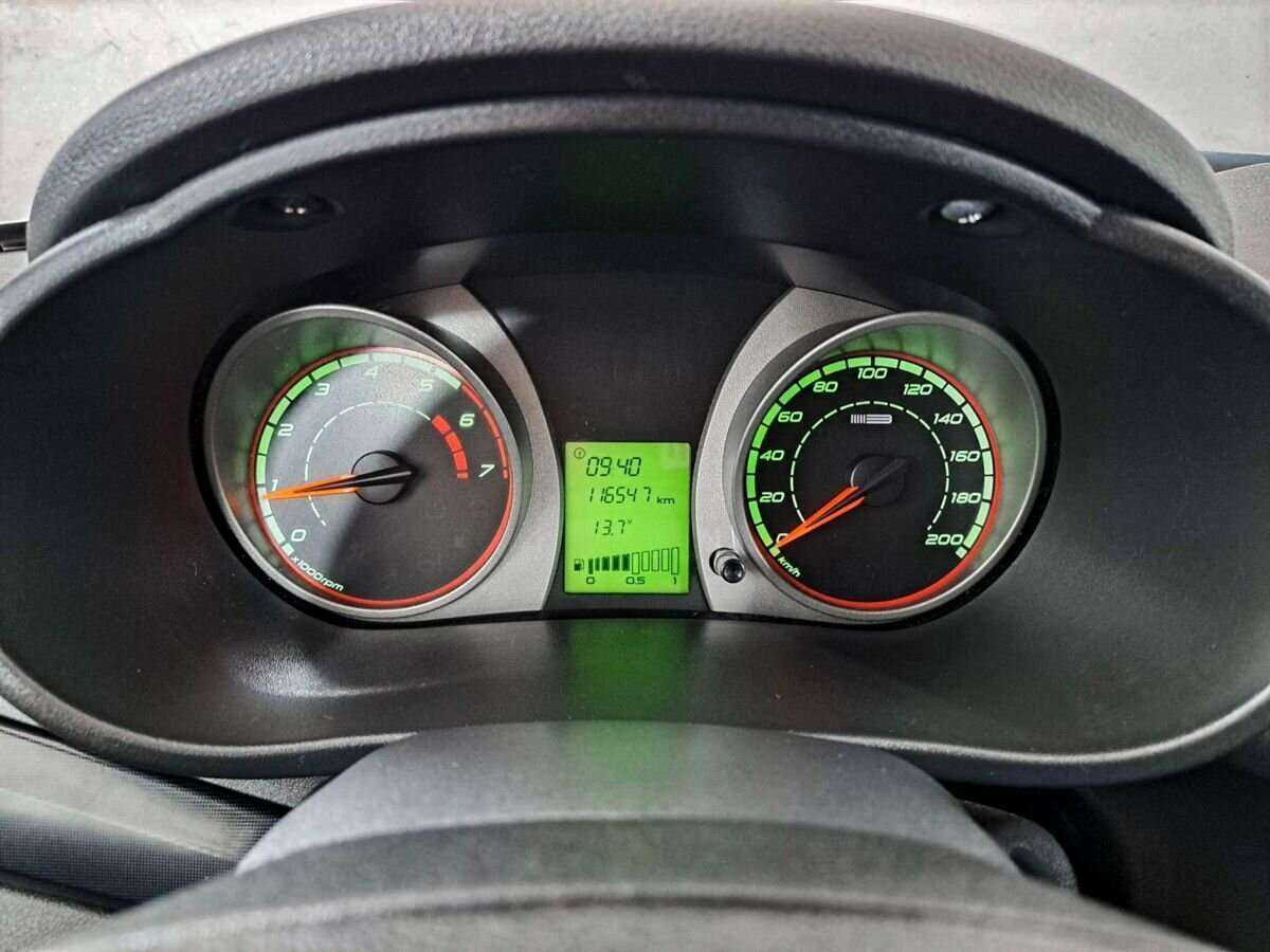 Lada (ВАЗ) Kalina с пробегом — 2013 год. Фото: #12