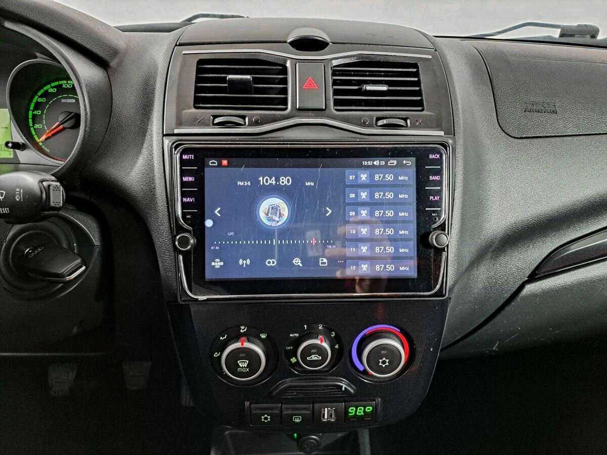 Lada (ВАЗ) Kalina с пробегом — 2013 год. Фото: #14