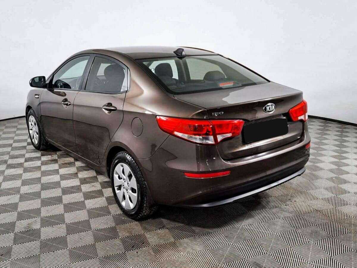 Kia Rio с пробегом — 2015 год. Фото: #6