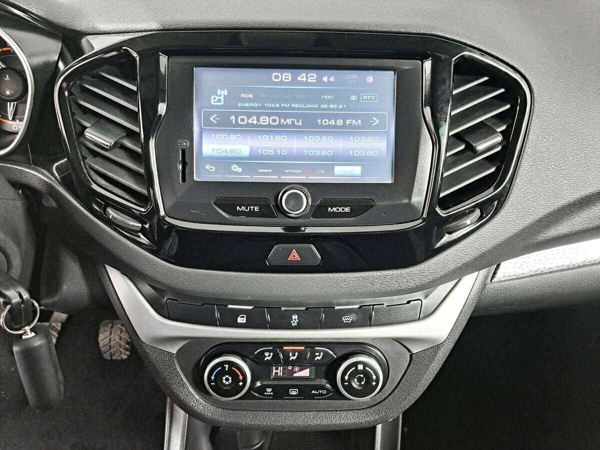 Lada (ВАЗ) Vesta с пробегом — 2017 год. Фото: #12