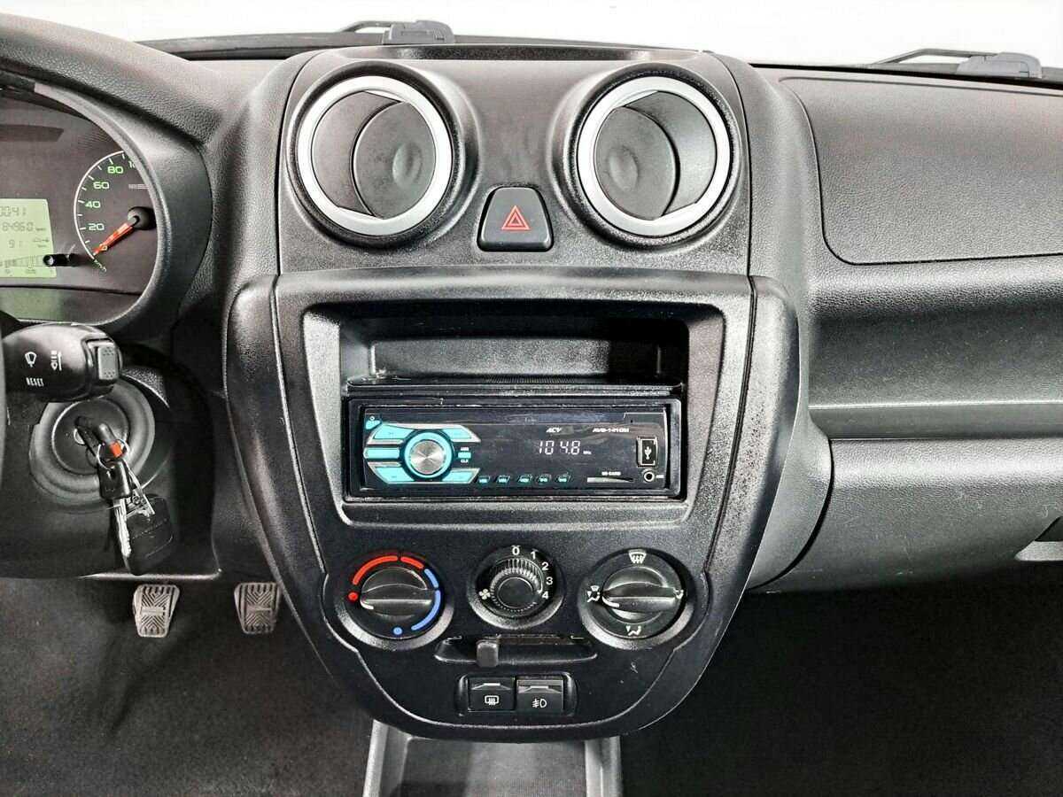 Lada (ВАЗ) Granta с пробегом — 2016 год. Фото: #12