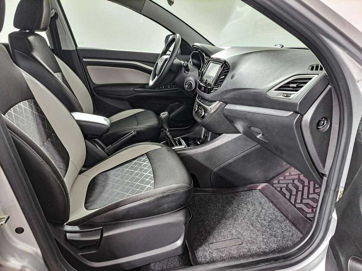 Lada (ВАЗ) Vesta с пробегом — 2018 год. Фото: #8