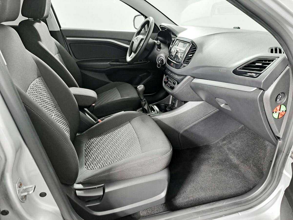 Lada (ВАЗ) Vesta с пробегом — 2020 год. Фото: #6