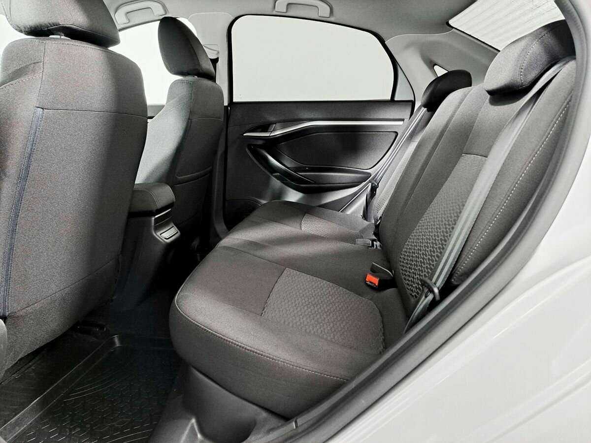 Lada (ВАЗ) Vesta с пробегом — 2020 год. Фото: #7