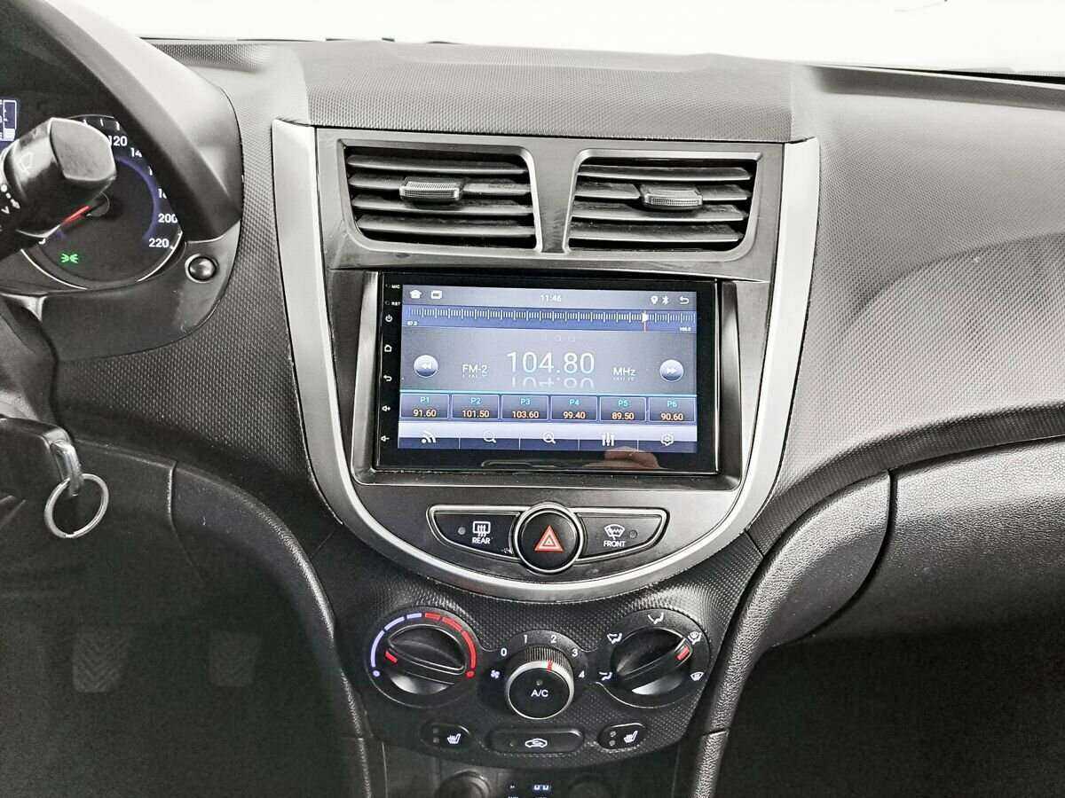 Hyundai Solaris с пробегом — 2016 год. Фото: #10