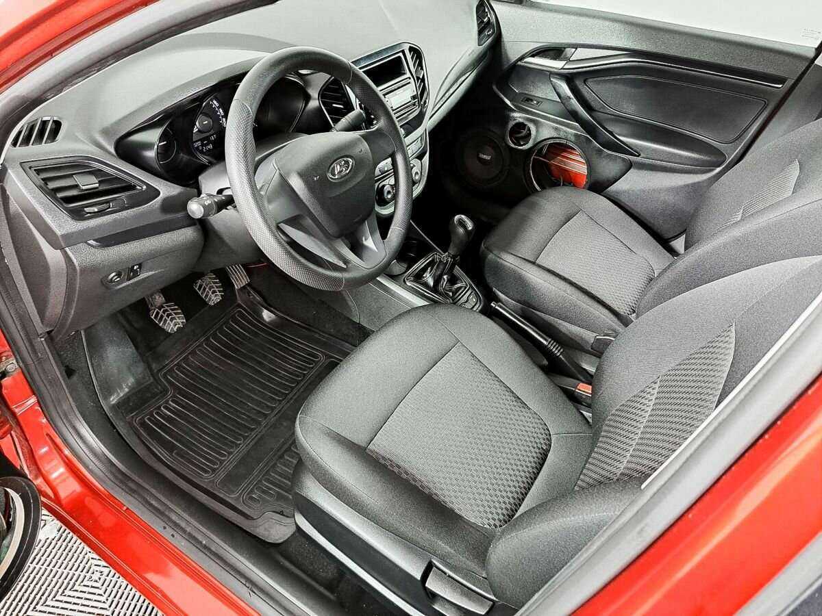 Lada (ВАЗ) Vesta с пробегом — 2016 год. Фото: #12