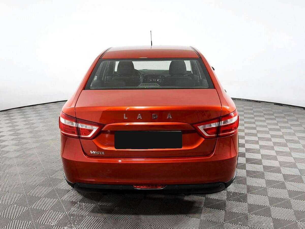 Lada (ВАЗ) Vesta с пробегом — 2018 год. Фото: #5