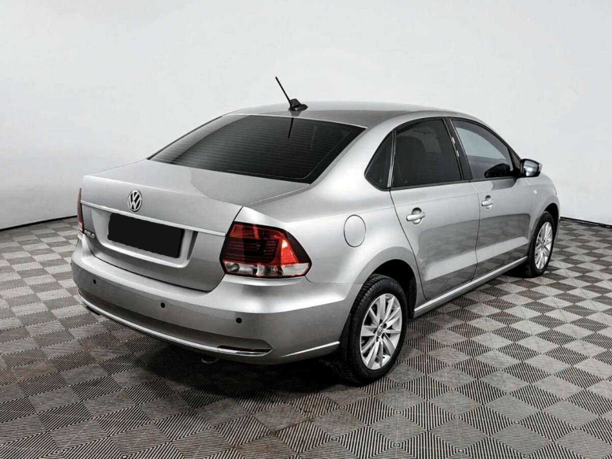 Volkswagen Polo с пробегом — 2017 год. Фото: #4
