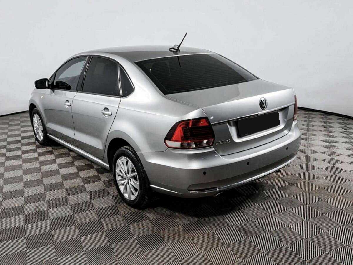 Volkswagen Polo с пробегом — 2017 год. Фото: #6