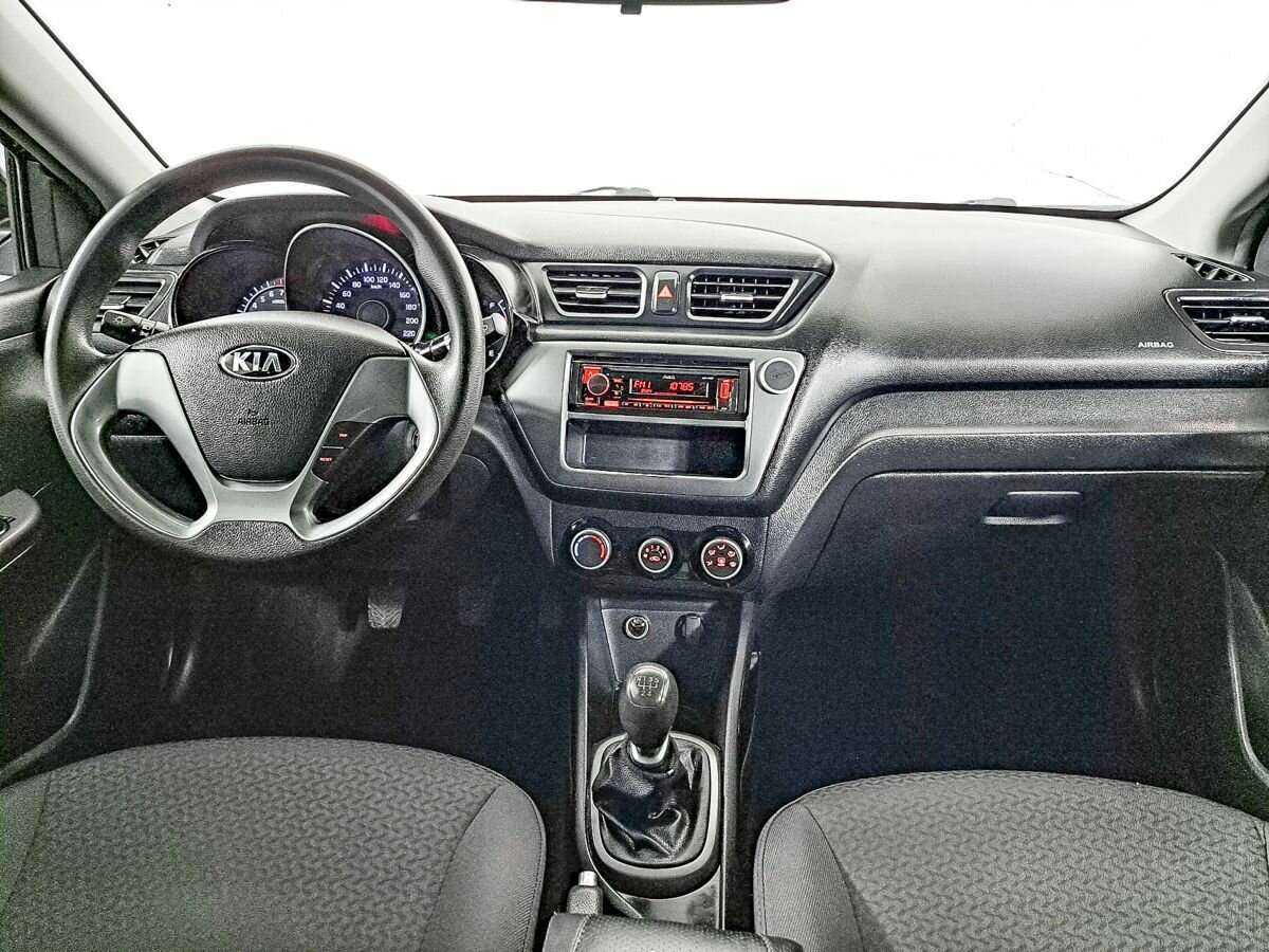 Kia Rio с пробегом — 2016 год. Фото: #11