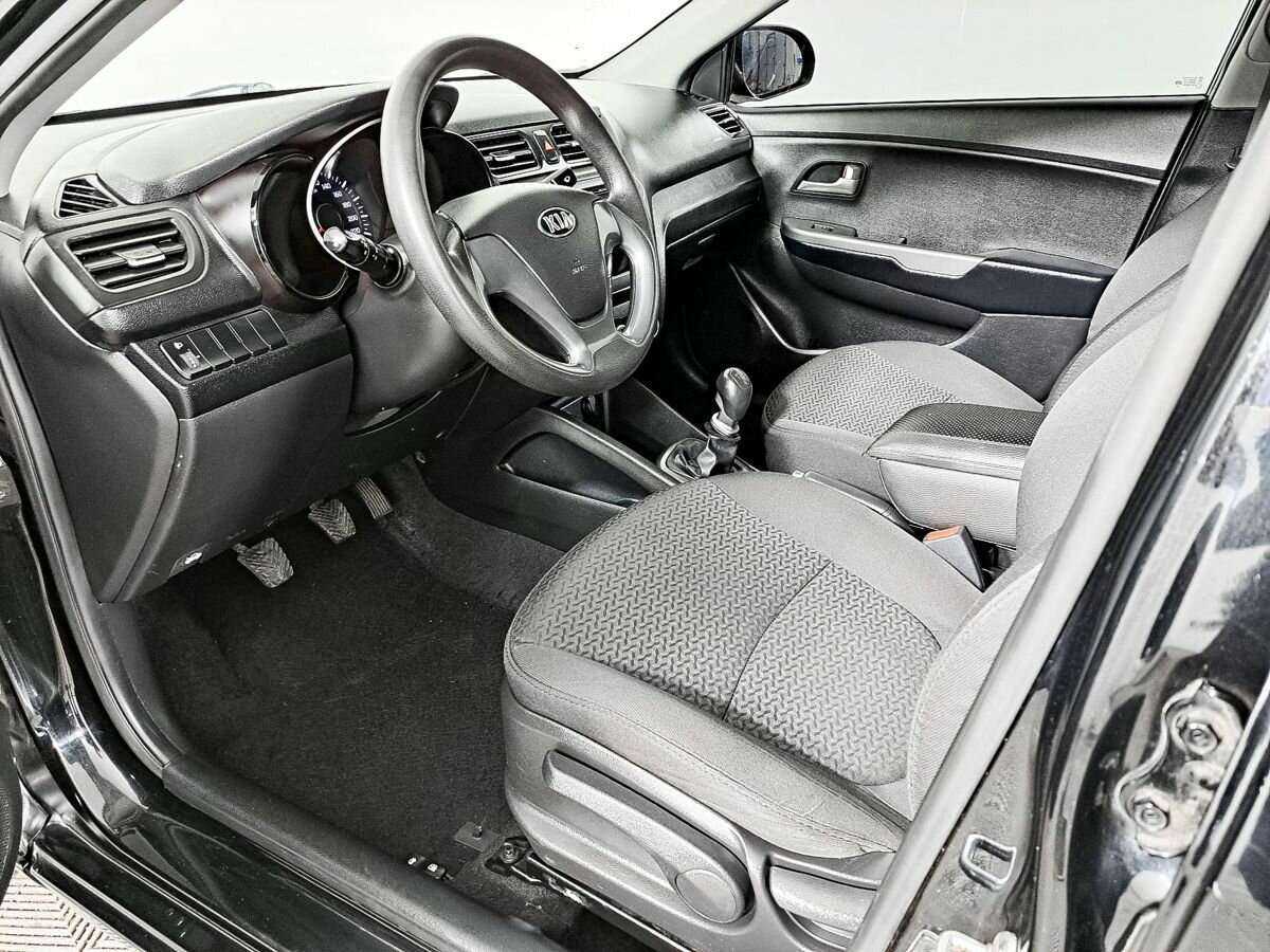 Kia Rio с пробегом — 2016 год. Фото: #13