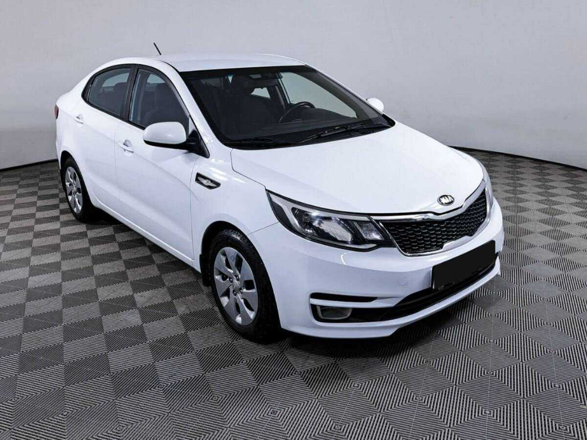Kia Rio с пробегом — 2017 год. Фото: #2