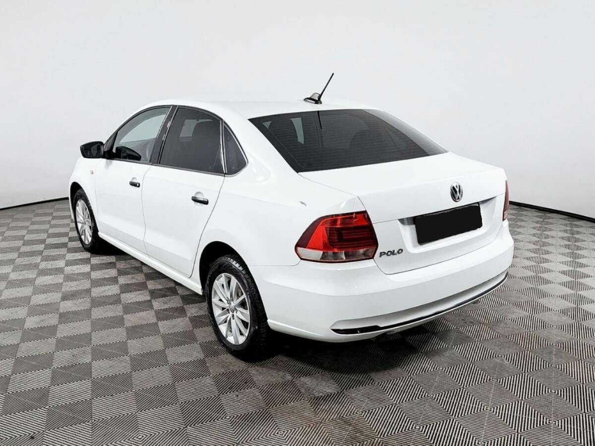 Volkswagen Polo с пробегом — 2019 год. Фото: #6