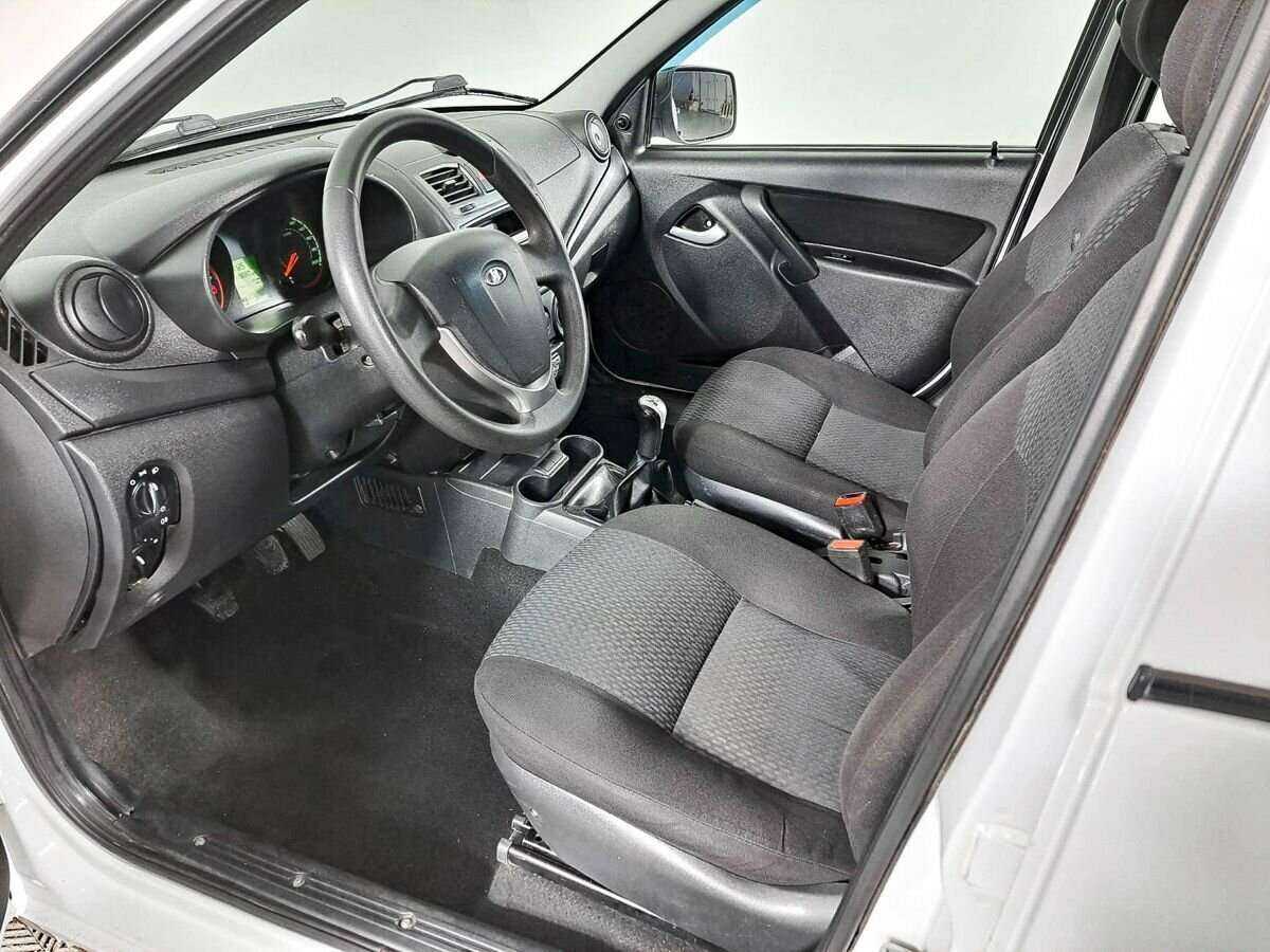 Lada (ВАЗ) Kalina с пробегом — 2014 год. Фото: #11