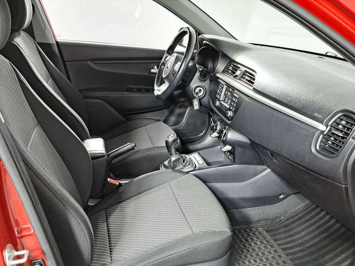 Kia Rio с пробегом — 2018 год. Фото: #6