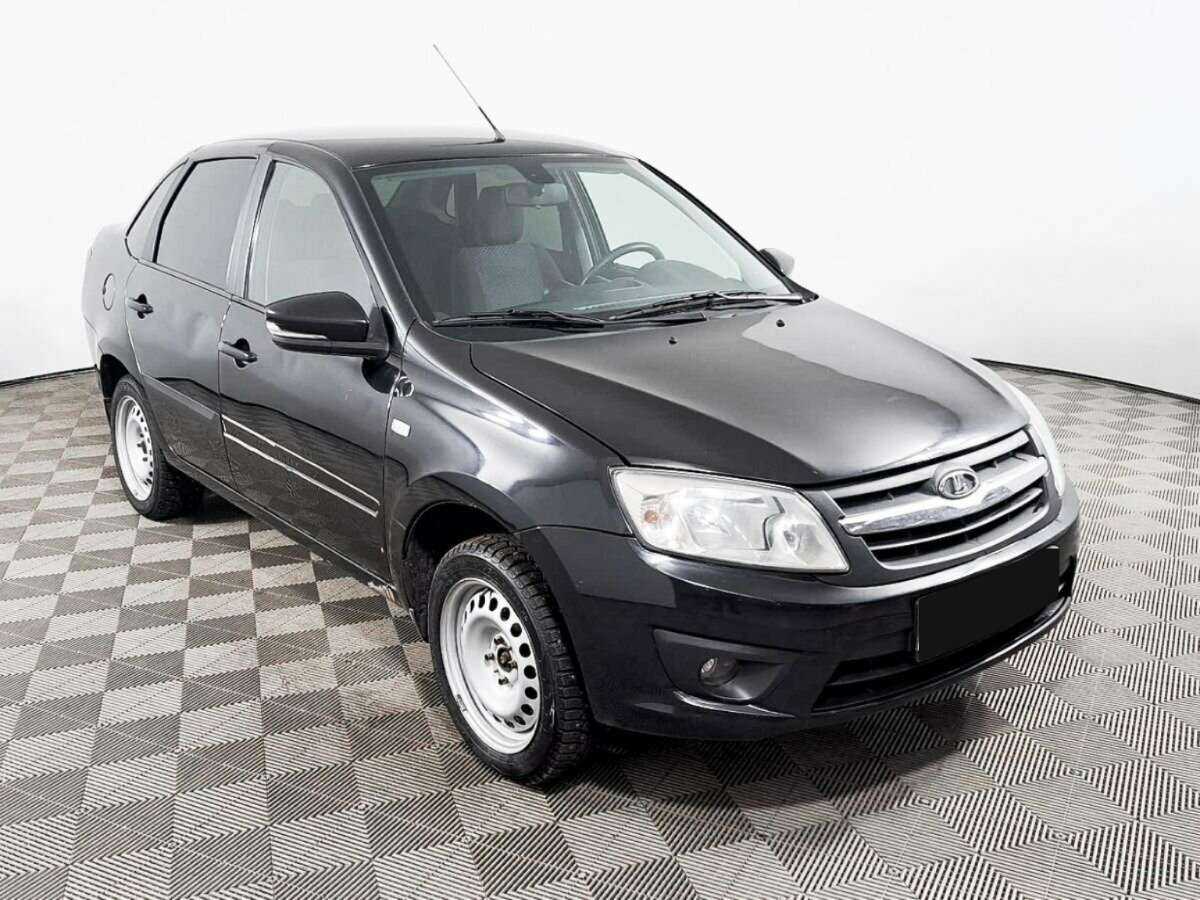 Lada (ВАЗ) Granta с пробегом — 2014 год. Фото: #2