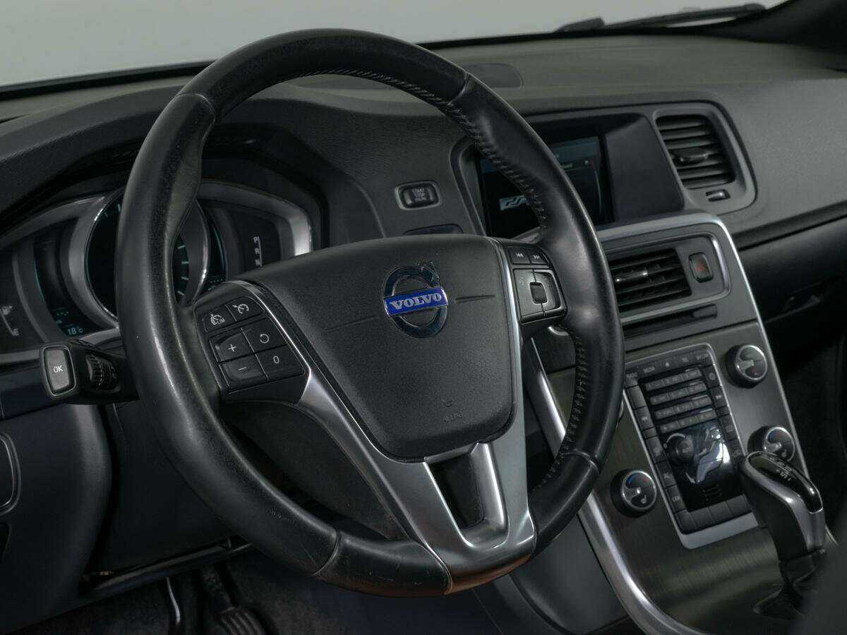 Volvo S60 с пробегом — 2014 год. Фото: #12