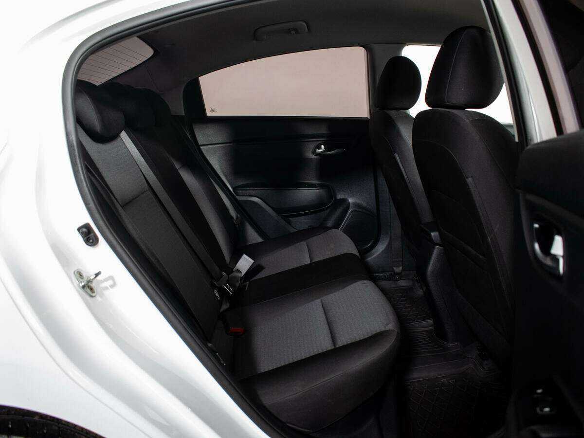 Kia Rio с пробегом — 2021 год. Фото: #5