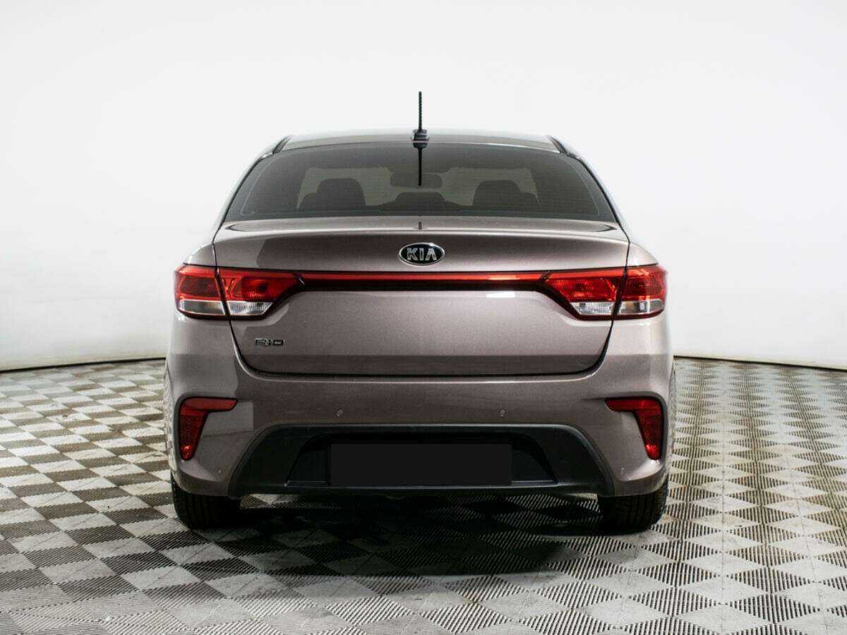 Kia Rio с пробегом — 2017 год. Фото: #4