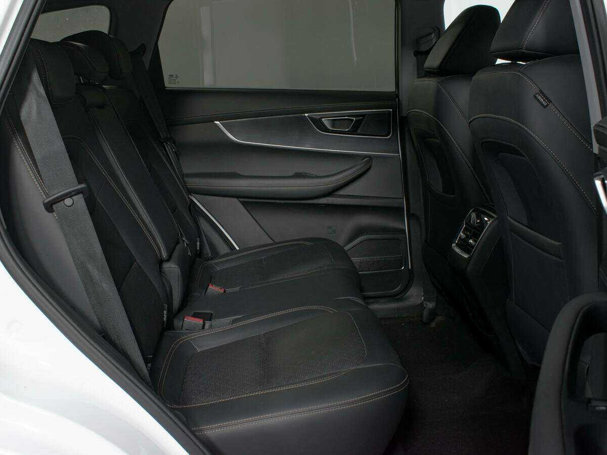 Chery Tiggo 8 с пробегом — 2021 год. Фото: #9