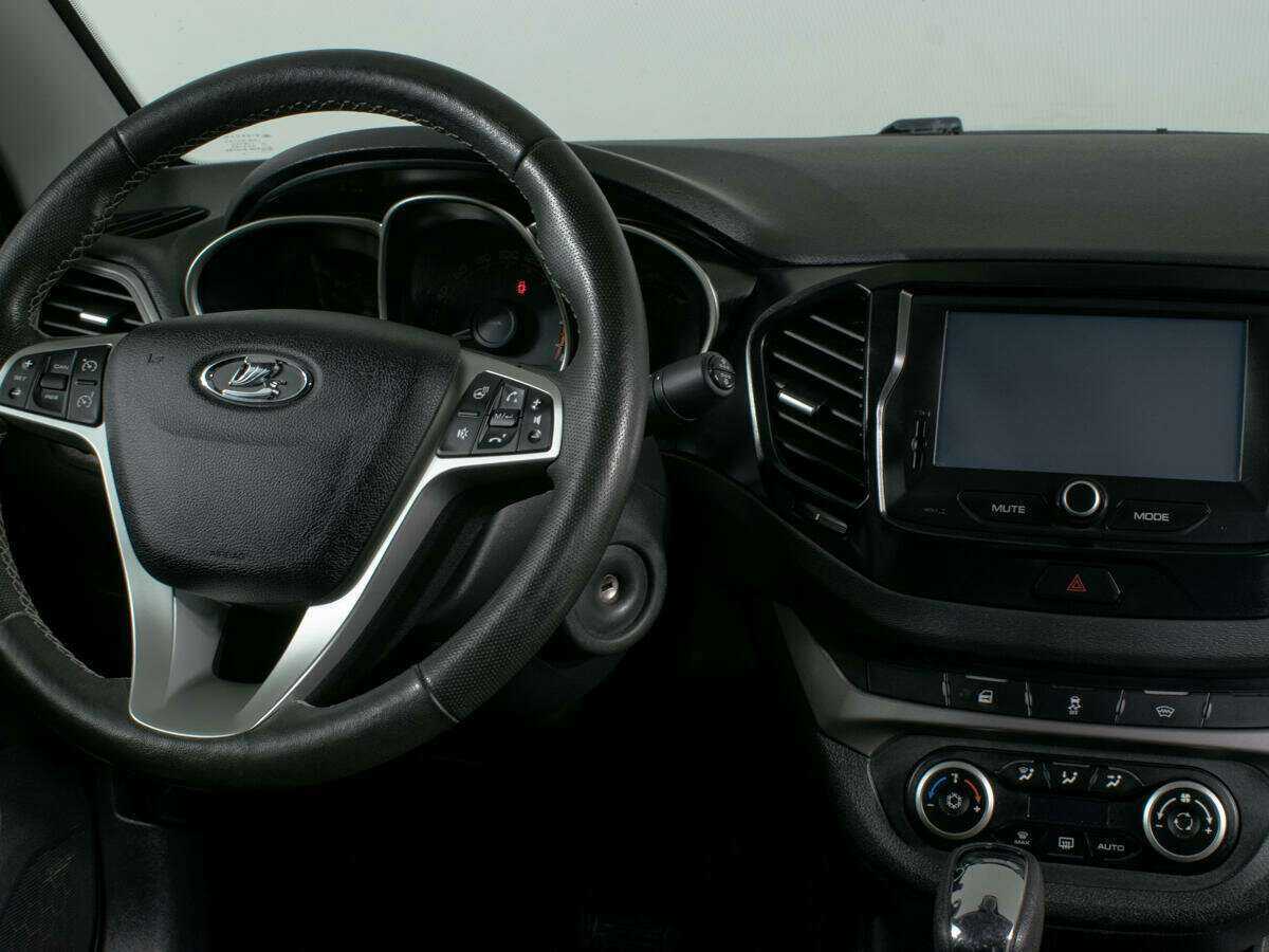 Lada (ВАЗ) Vesta с пробегом — 2020 год. Фото: #7