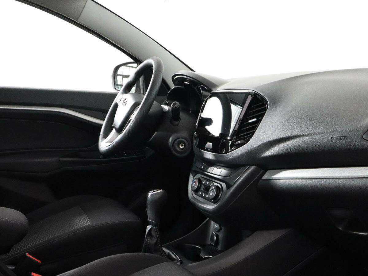 Lada (ВАЗ) Vesta с пробегом — 2021 год. Фото: #6