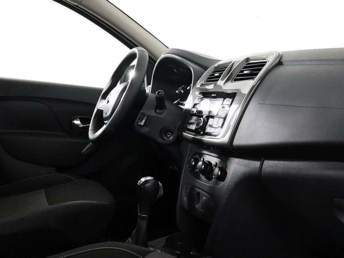 Renault Logan с пробегом — 2020 год. Фото: #6