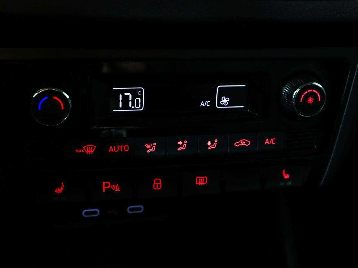 Volkswagen Polo с пробегом — 2021 год. Фото: #13