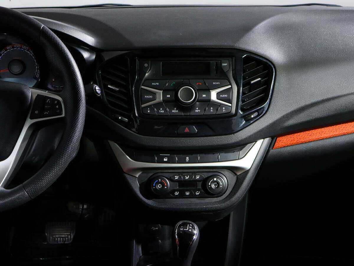 Lada (ВАЗ) Vesta с пробегом — 2019 год. Фото: #12