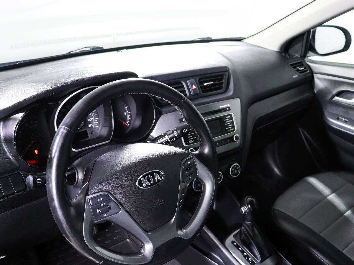 Kia Rio с пробегом — 2017 год. Фото: #14