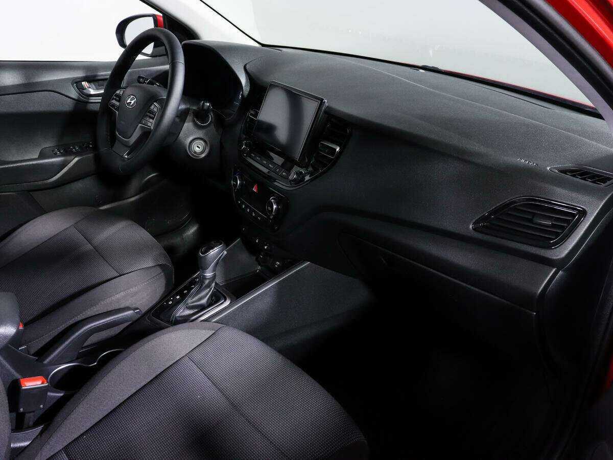 Hyundai Solaris с пробегом — 2020 год. Фото: #5