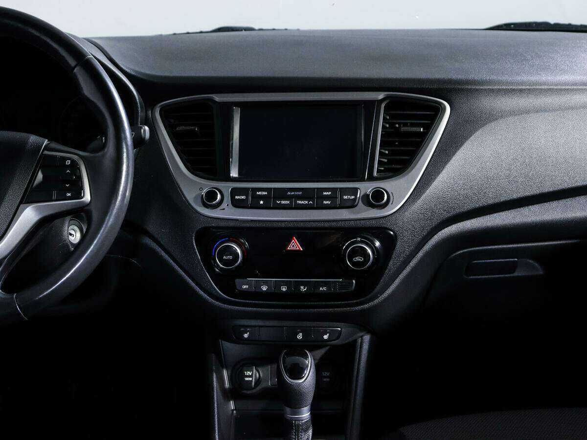 Hyundai Solaris с пробегом — 2018 год. Фото: #10