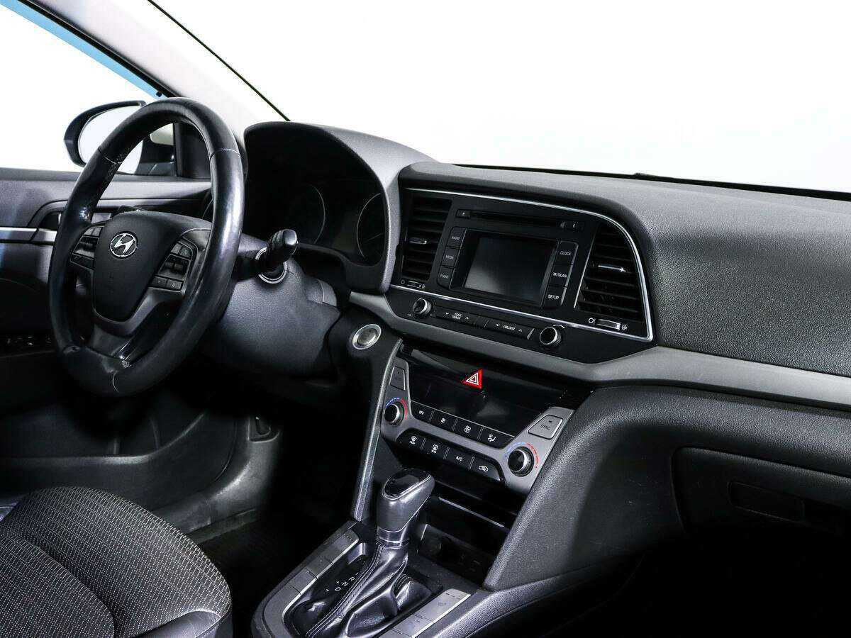 Hyundai Elantra с пробегом — 2018 год. Фото: #8