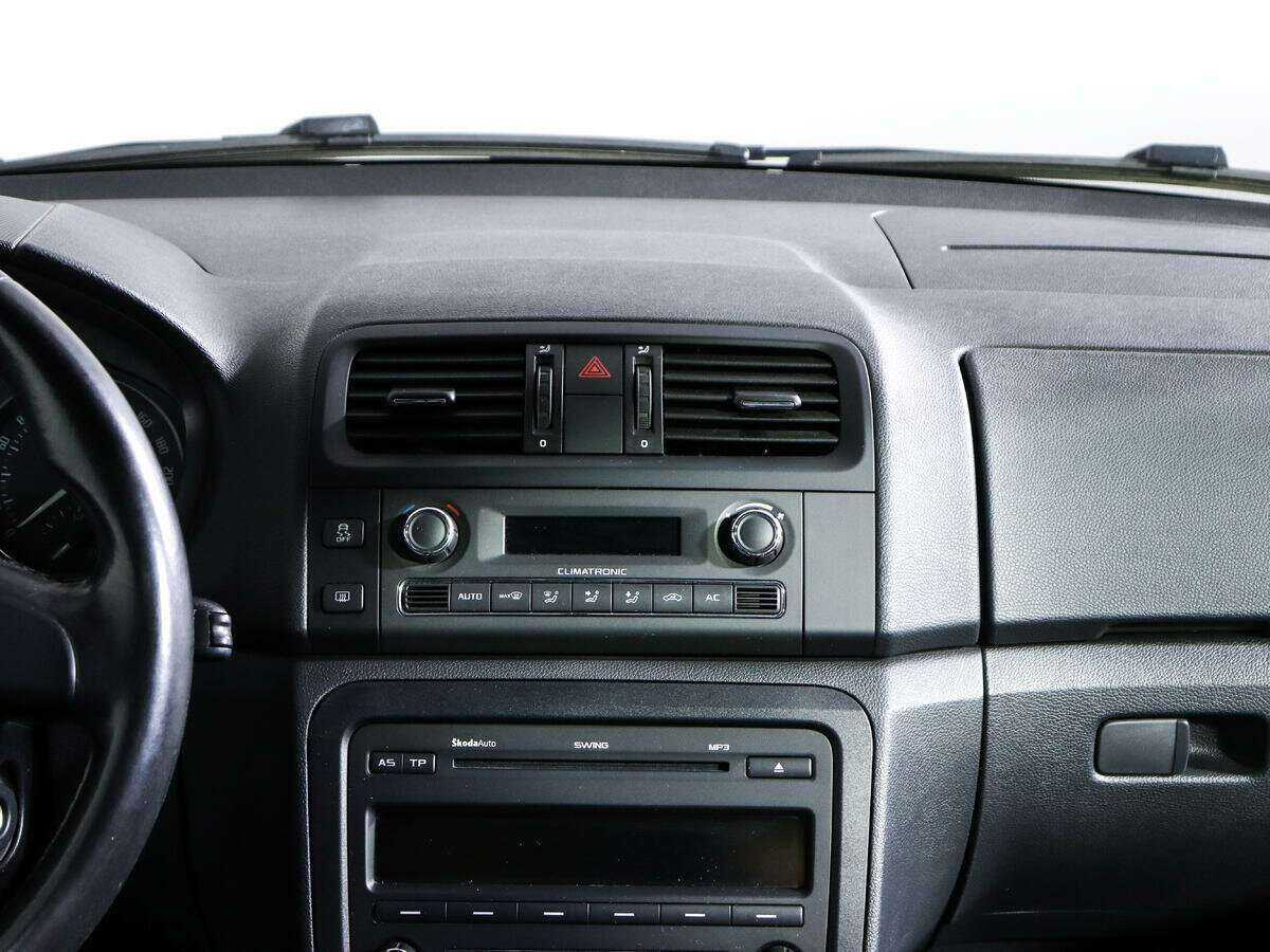 Skoda Fabia с пробегом — 2012 год. Фото: #12