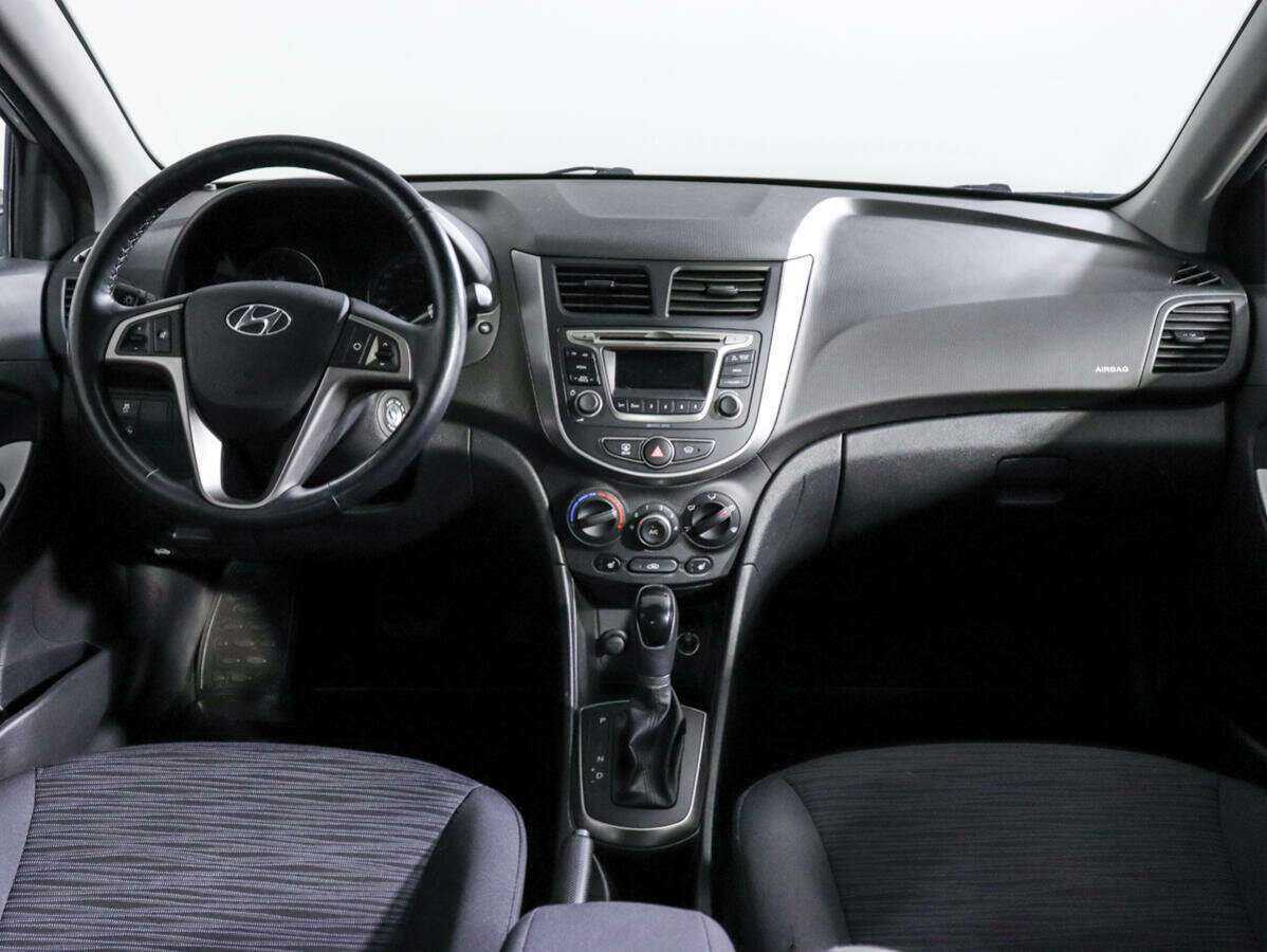 Hyundai Solaris с пробегом — 2016 год. Фото: #9